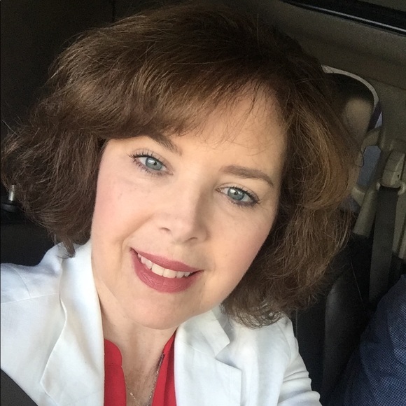 Meet your Posher, Wendy - Picture 1 of 1